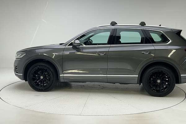 2019 Volkswagen Touareg 190TDI Launch Edition CR thumb-3