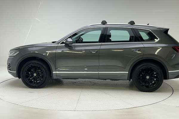 2019 Volkswagen Touareg 190TDI Launch Edition CR thumb-4
