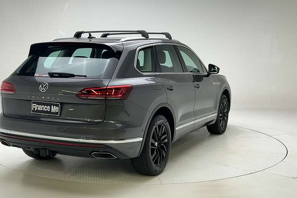 2019 Volkswagen Touareg 190TDI Launch Edition CR thumb-6