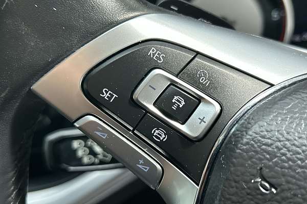 2019 Volkswagen Touareg 190TDI Launch Edition CR thumb-17