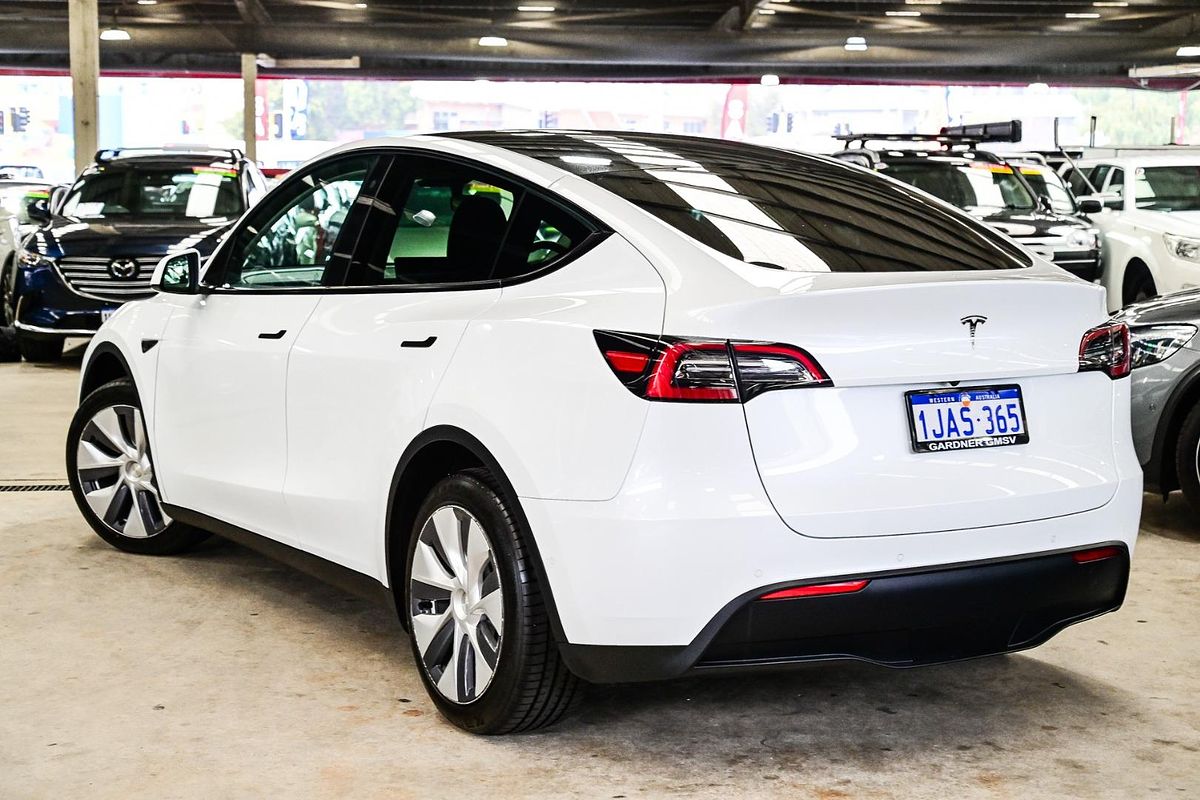 2023 Tesla Model Y Rear-Wheel Drive