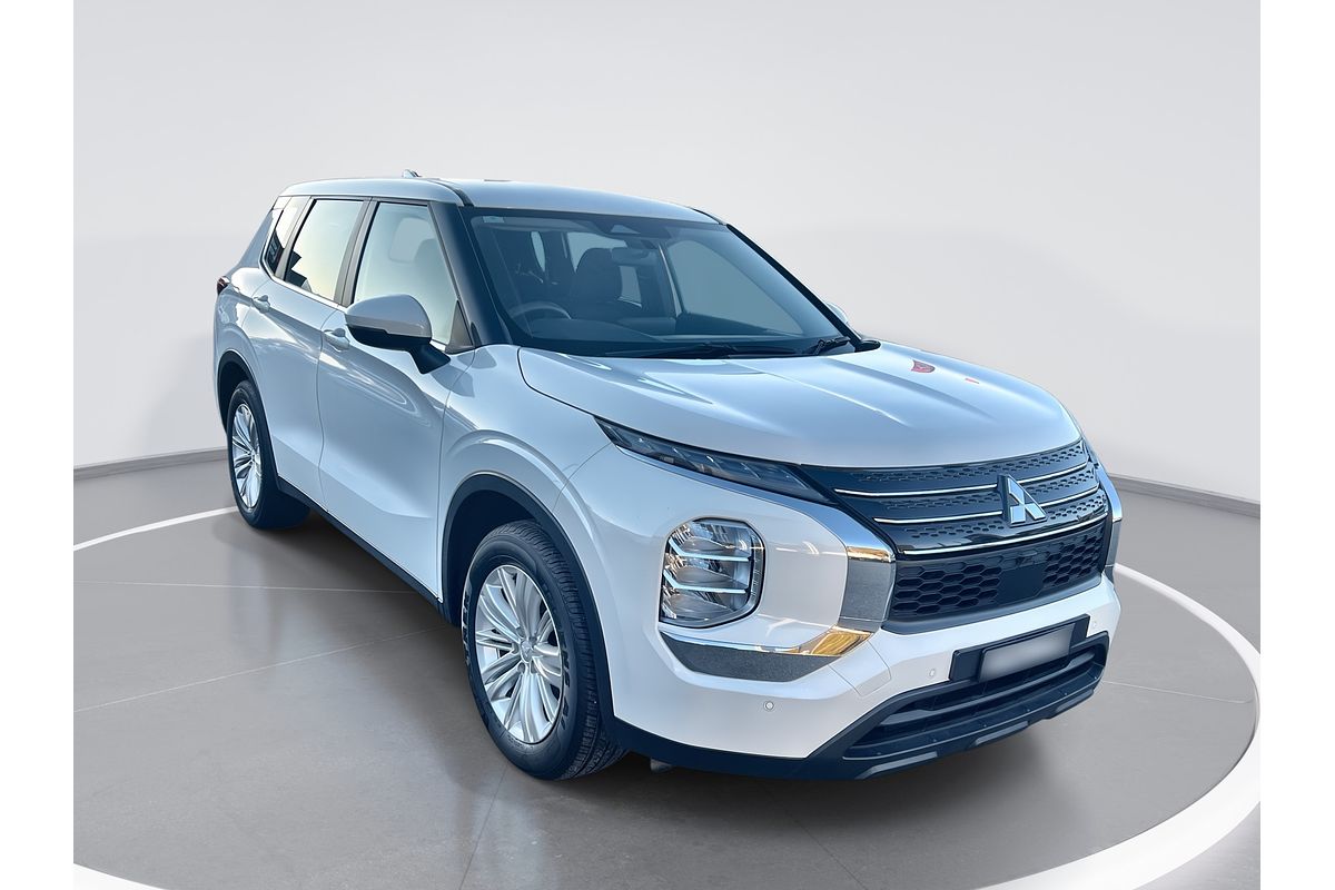 2024 Mitsubishi Outlander ES ZM
