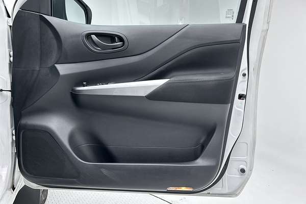 2021 Nissan Navara SL D23 Rear Wheel Drive thumb-16