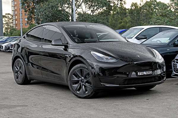 2024 Tesla Model Y Rear-Wheel Drive
