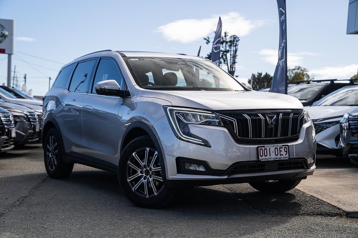 2025 Mahindra XUV700 AX7L