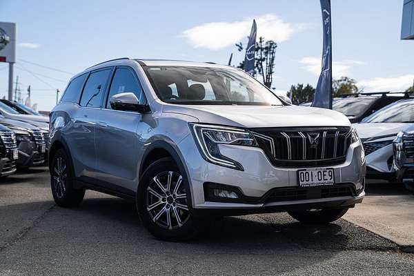 2025 Mahindra XUV700 AX7L