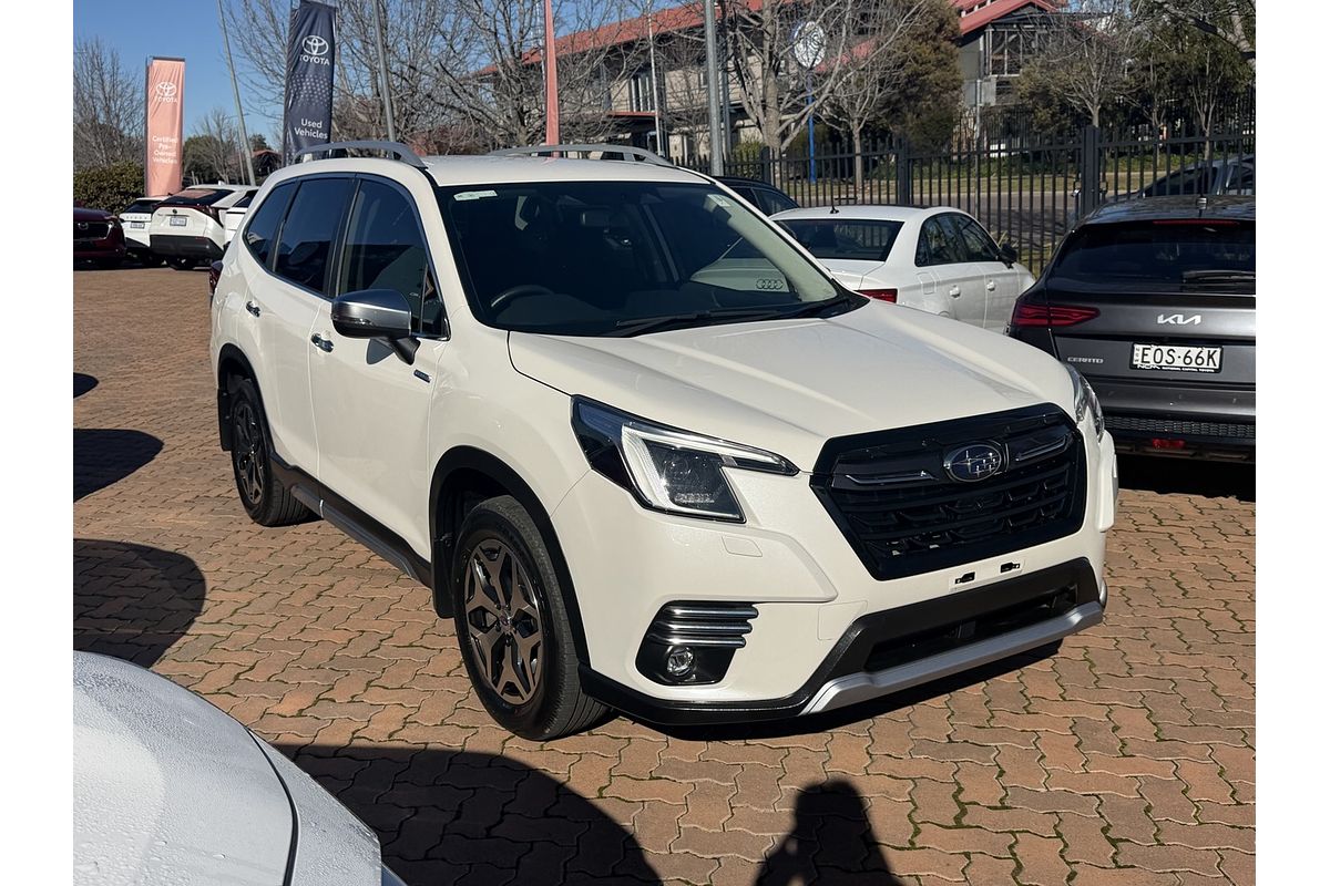 2022 Subaru Forester Hybrid L S5