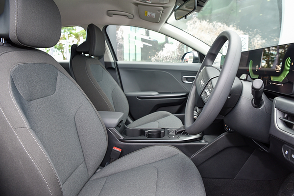 2026 Kia K4 S CL4m thumb-9
