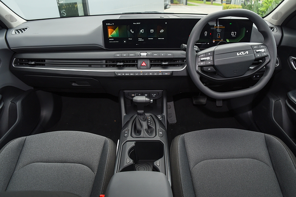 2026 Kia K4 S CL4m thumb-16