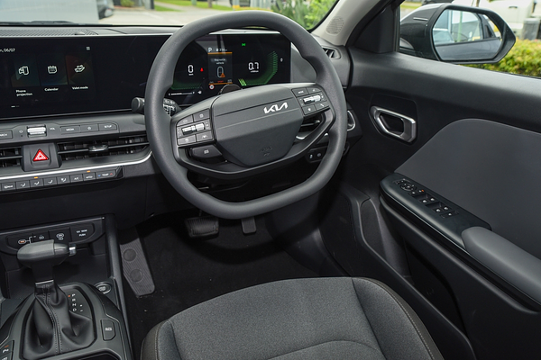 2026 Kia K4 S CL4m thumb-17
