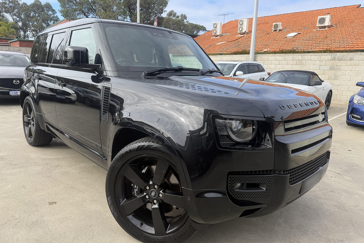 2022 Land Rover Defender 110 P525 V8 L663