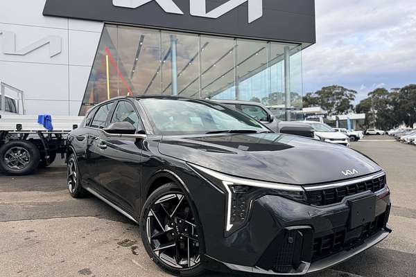2025 Kia K4 GT-Line CL4m