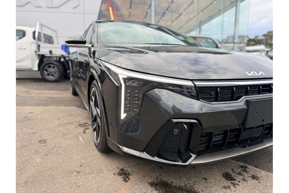 2025 Kia K4 GT-Line CL4m