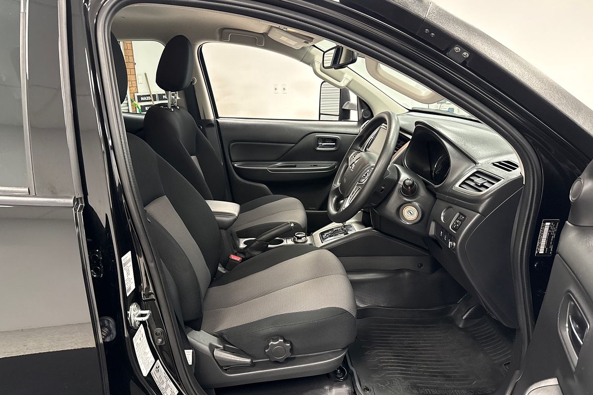 2019 Mitsubishi Triton GLX+ MR 4X4