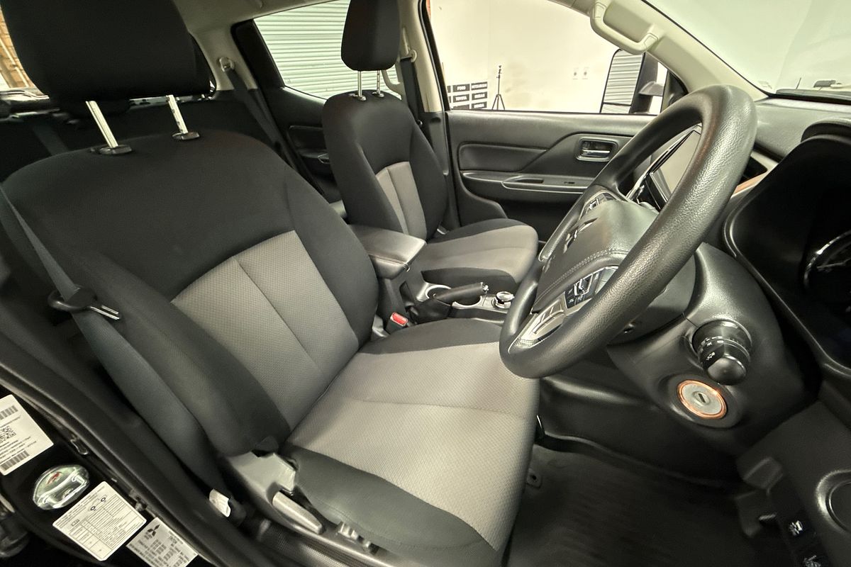 2019 Mitsubishi Triton GLX+ MR 4X4