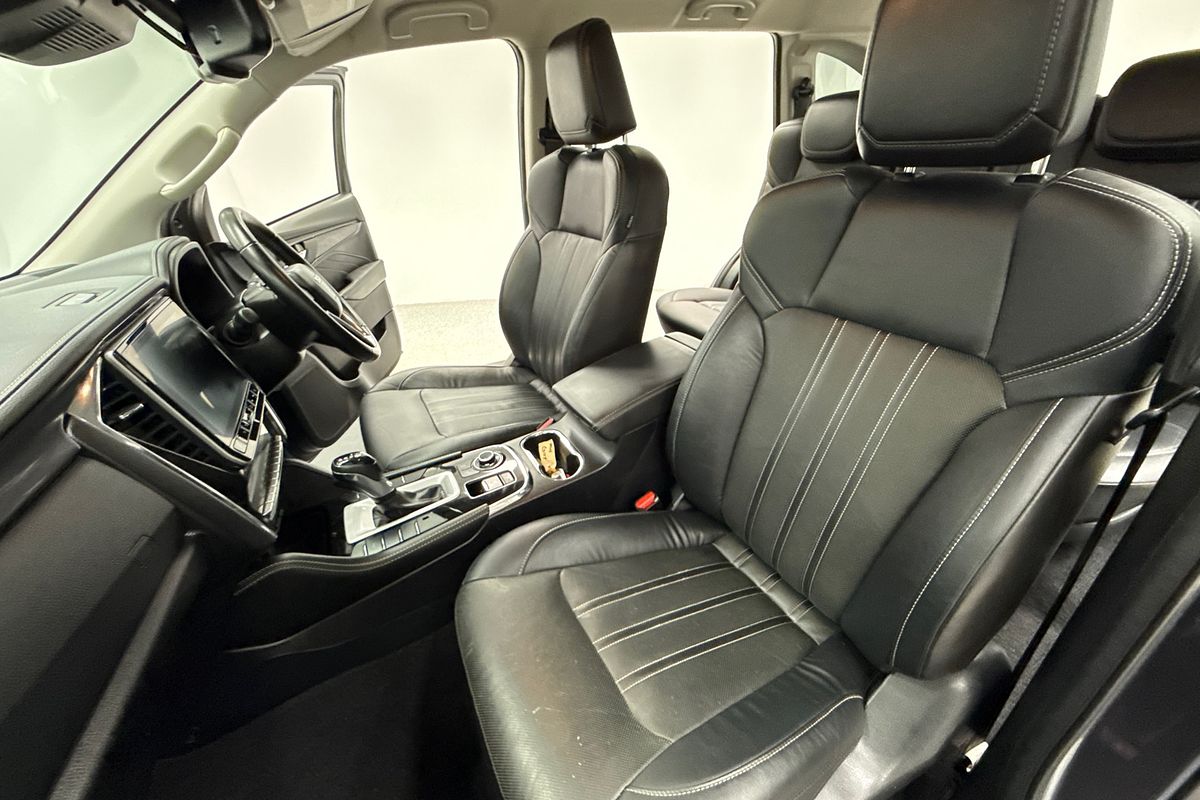 2023 Isuzu MU-X LS-T