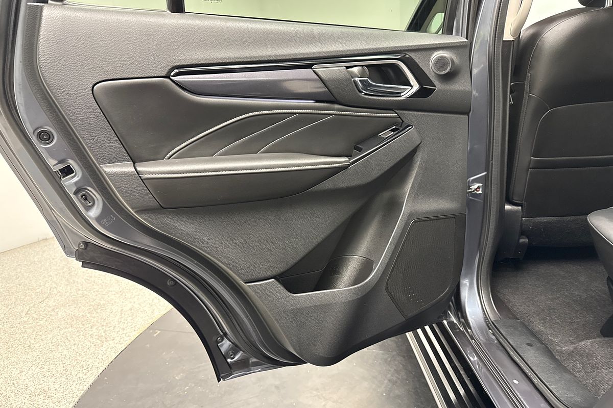 2023 Isuzu MU-X LS-T
