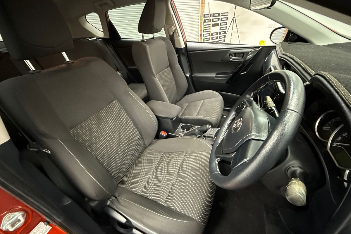 2017 Toyota Corolla Ascent Sport ZRE182R