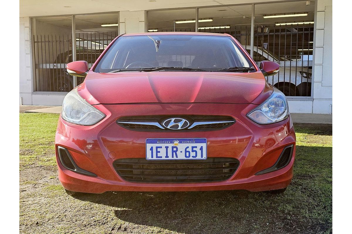 2013 Hyundai Accent Active RB2
