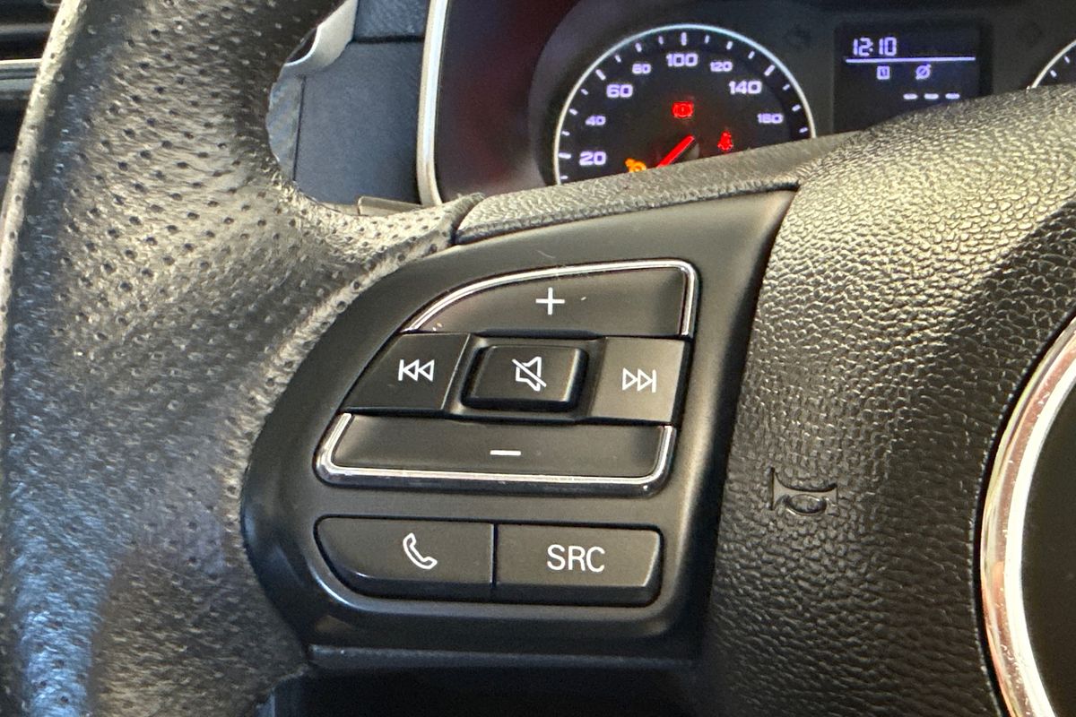 2020 MG ZS Essence AZS1