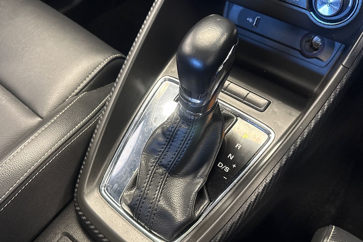 2020 MG ZS Essence AZS1