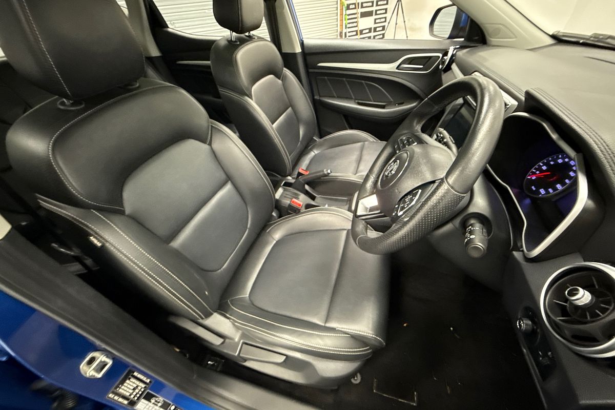 2020 MG ZS Essence AZS1