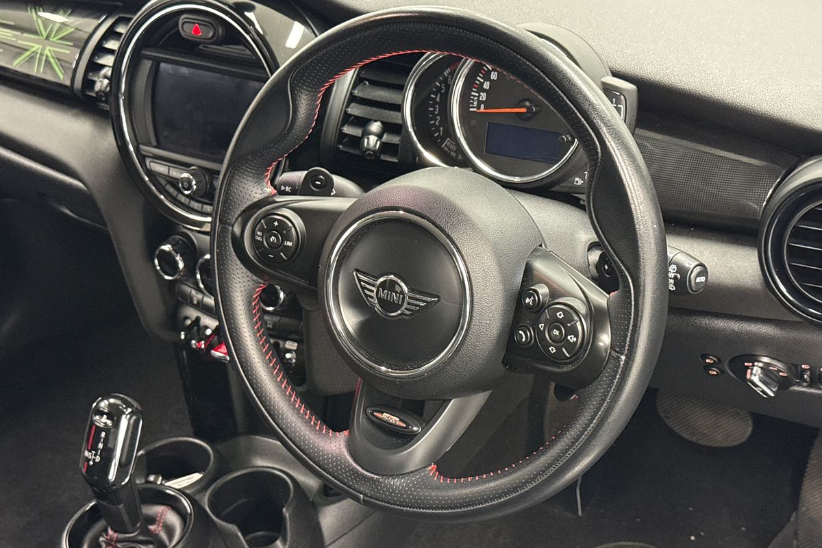 2018 MINI Hatch Cooper S F56 LCI