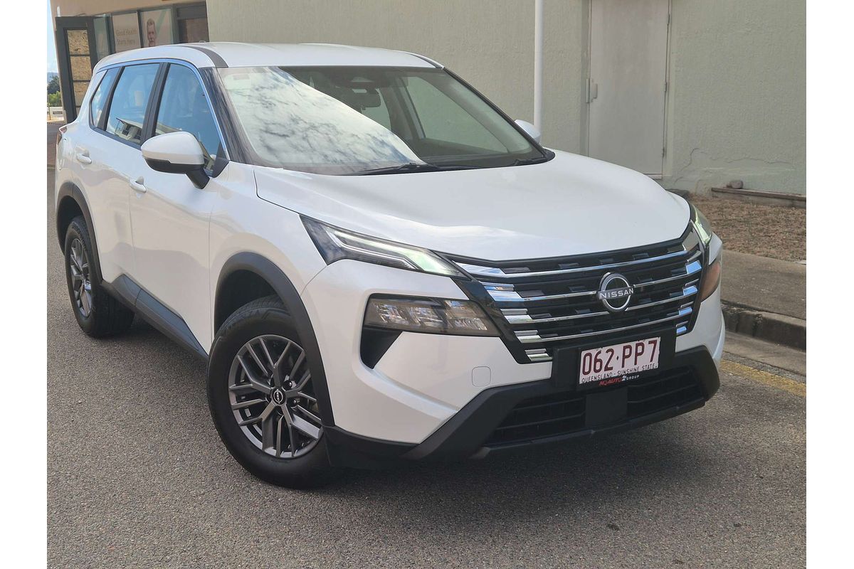 2025 Nissan X-TRAIL ST T33