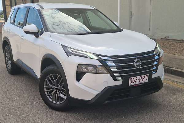 2025 Nissan X-TRAIL ST T33