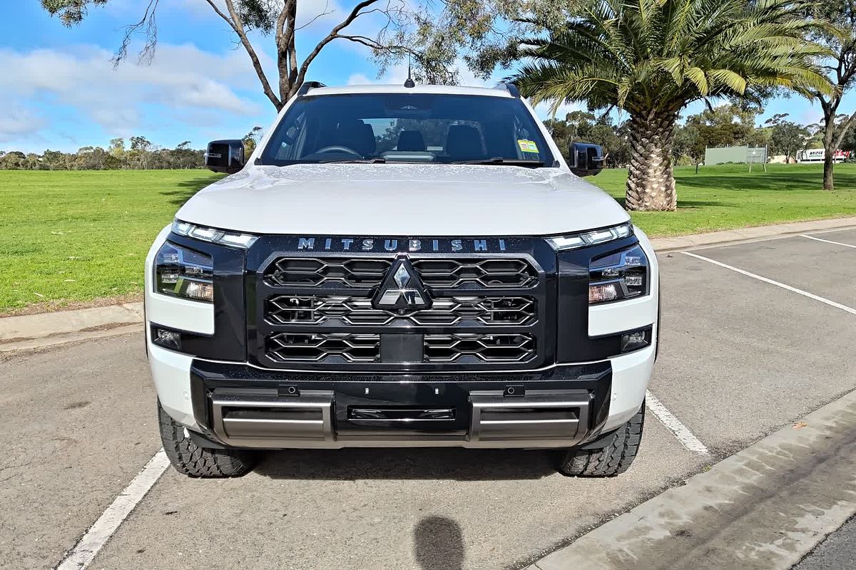 2025 Mitsubishi Triton GSR MV 4X4