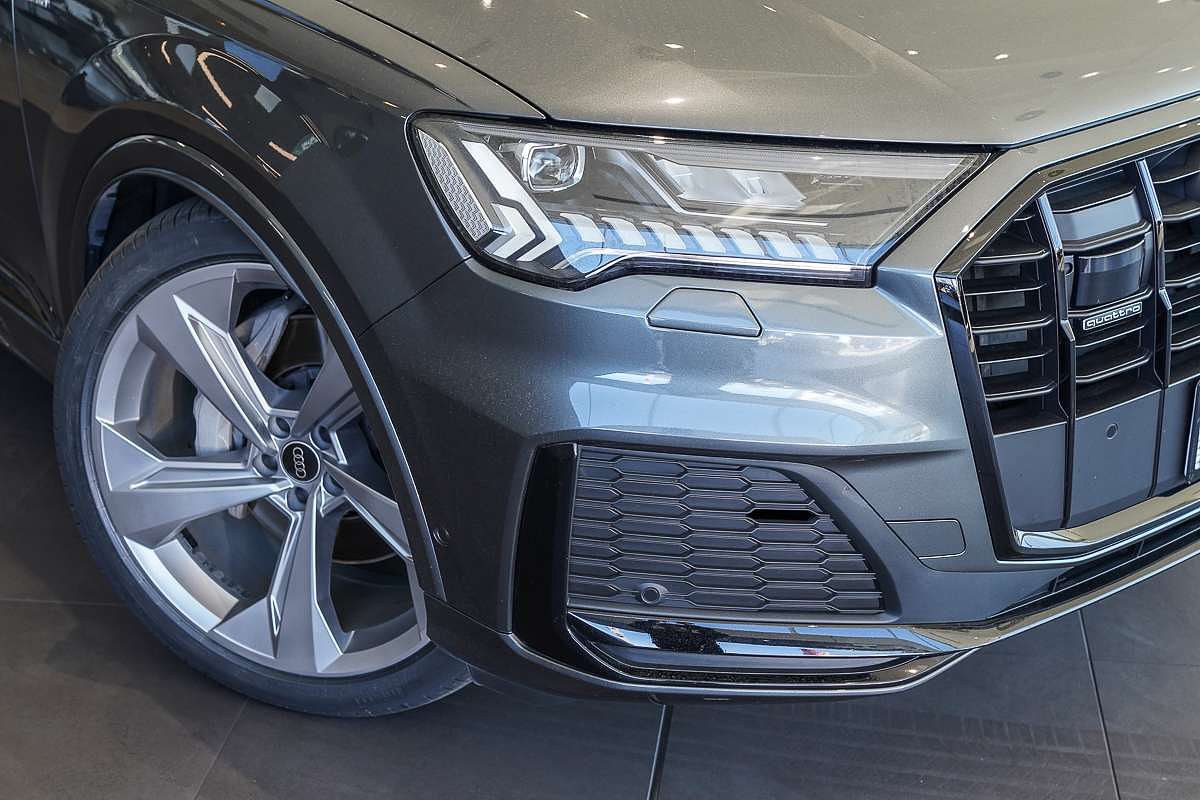 2023 Audi Q7 50 TDI S line 4M