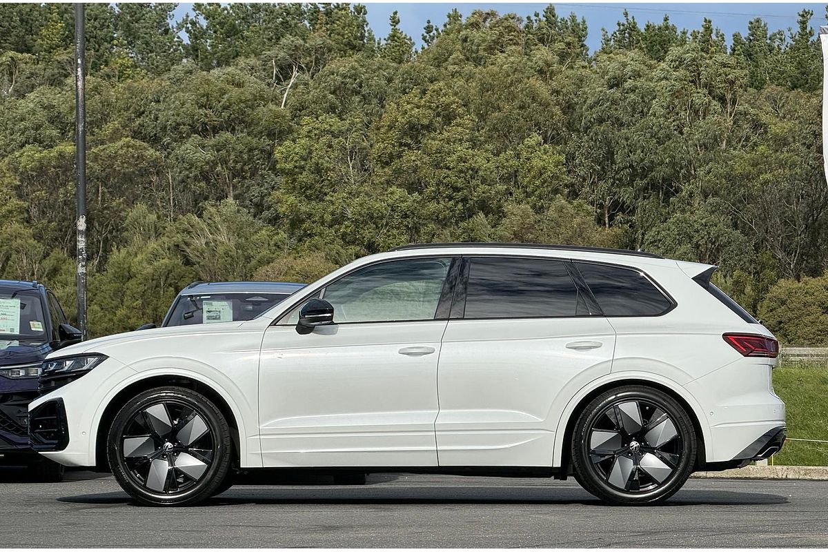 2026 Volkswagen Touareg 210TDI Wolfsburg Edition RC