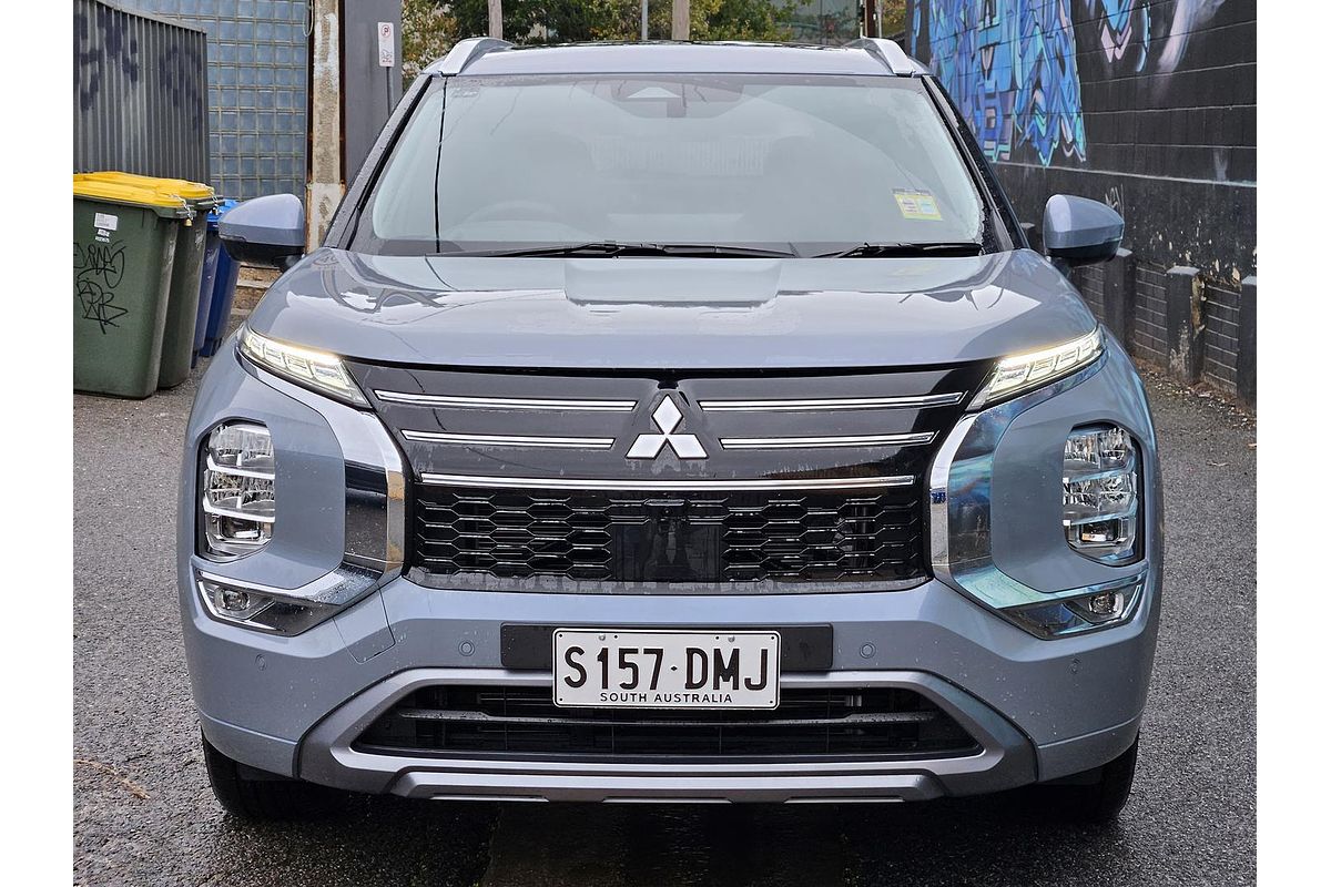 2025 Mitsubishi Outlander Exceed ZM