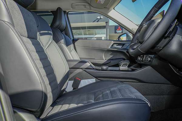 2025 Mitsubishi Outlander Aspire ZM thumb-9