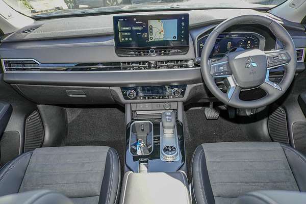 2025 Mitsubishi Outlander Aspire ZM thumb-16