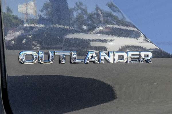 2025 Mitsubishi Outlander Aspire ZM thumb-19