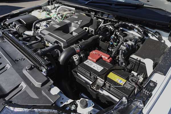 2026 Mitsubishi Triton GLX MV 4X4 thumb-7