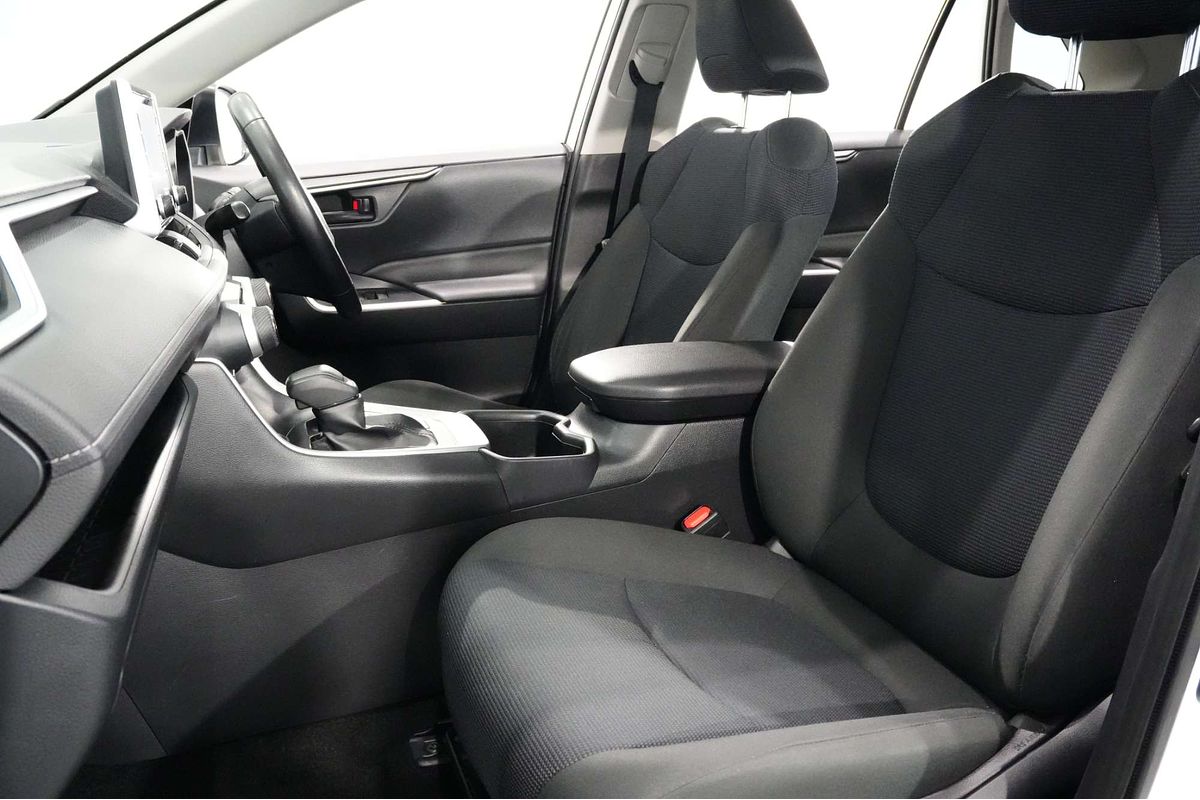 2021 Toyota RAV4 GX AXAH54R