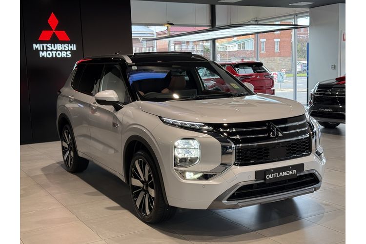 2025 Mitsubishi Outlander PHEV Exceed Tourer ZM