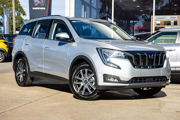 2025 Mahindra XUV700 AX7L