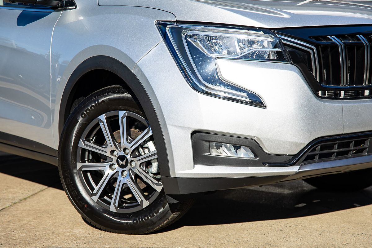 2025 Mahindra XUV700 AX7L