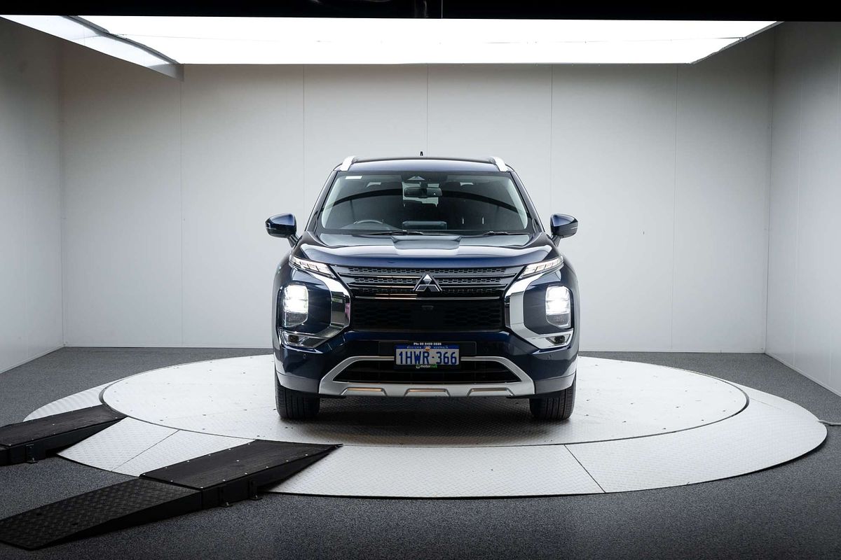 2023 Mitsubishi Outlander LS ZM
