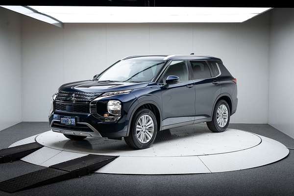 2023 Mitsubishi Outlander LS ZM
