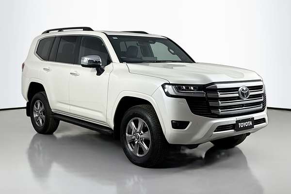 2025 Toyota Landcruiser Sahara FJA300R