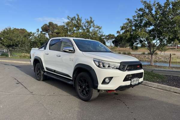 2017 Toyota Hilux SR5 GUN126R 4X4