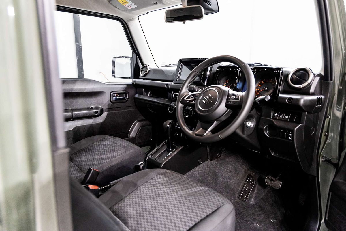 2025 Suzuki Jimny GLX GJ