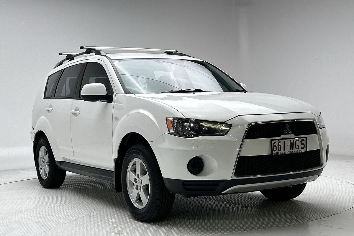 2011 Mitsubishi Outlander LS ZH