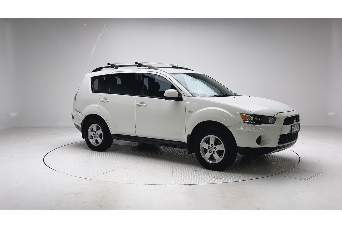 2011 Mitsubishi Outlander LS ZH
