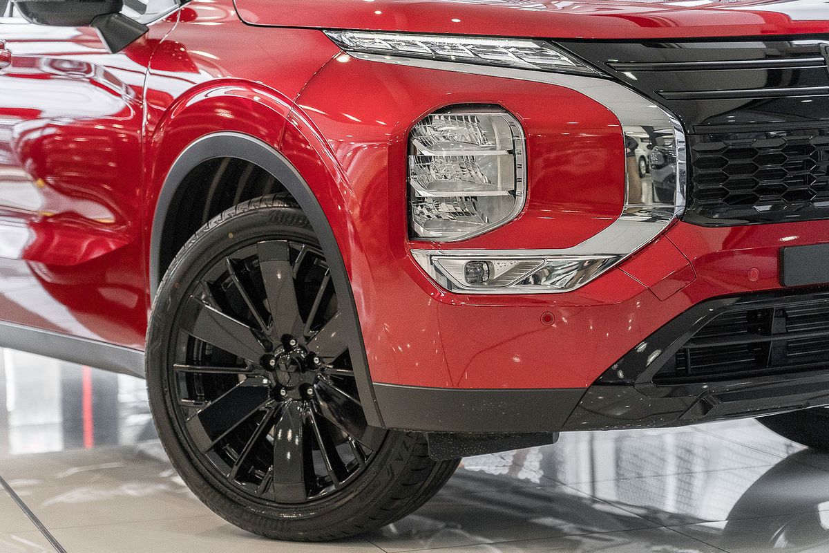 2026 Mitsubishi Outlander Black Edition ZM