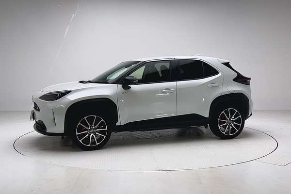 2024 Toyota Yaris Cross GR Sport MXPJ10R thumb-3